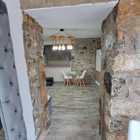 Holiday home Plavoukos'house Kotronas