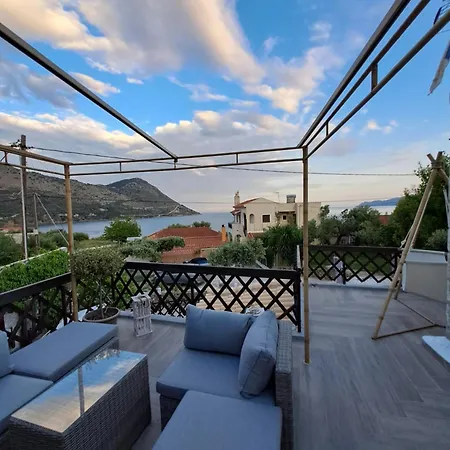 Plavoukos'house Holiday home Kotronas